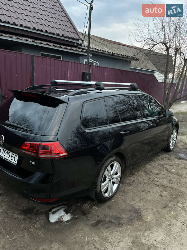 Универсал Volkswagen Golf 2015 в Сумах