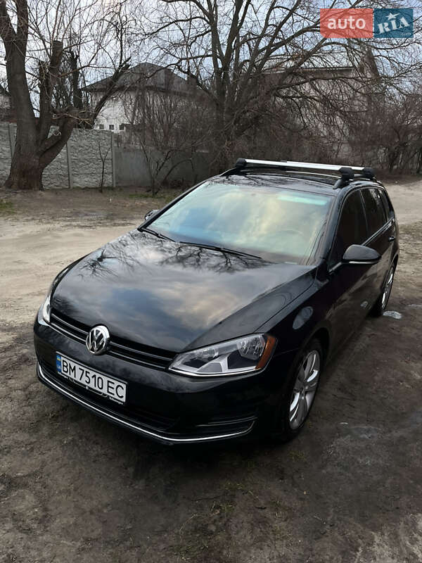 Универсал Volkswagen Golf 2015 в Сумах