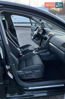 Хэтчбек Volkswagen Golf 2008 в 