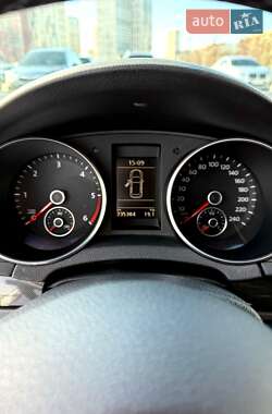Універсал Volkswagen Golf 2010 в 