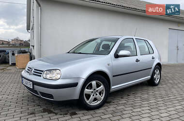 Хэтчбек Volkswagen Golf 2001 в 