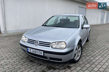 Хэтчбек Volkswagen Golf 2001 в 