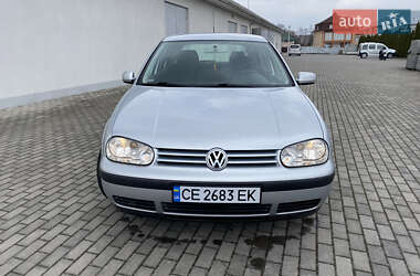 Хэтчбек Volkswagen Golf 2001 в 