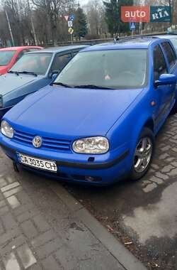 Хетчбек Volkswagen Golf 1999 в 