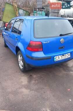 Хетчбек Volkswagen Golf 1999 в 