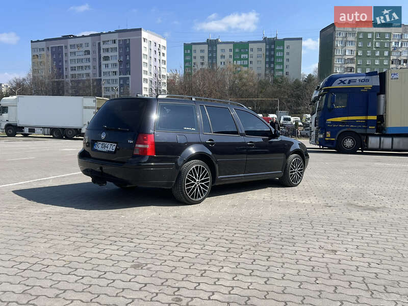 Універсал Volkswagen Golf 2003 в Львові
