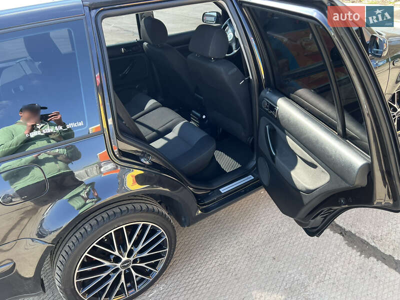 Універсал Volkswagen Golf 2003 в Львові