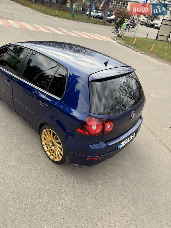 Хетчбек Volkswagen Golf 2006 в Києві