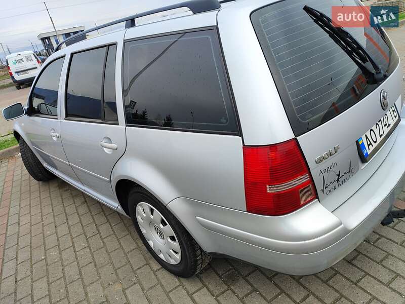 Універсал Volkswagen Golf 2003 в Хусті