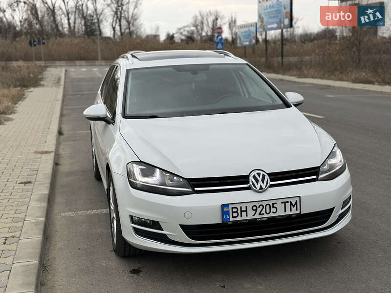 Универсал Volkswagen Golf 2015 в 