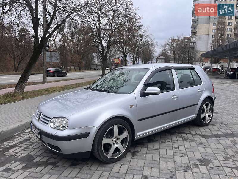 Volkswagen Golf 2000