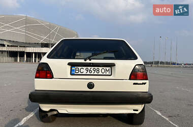 Хэтчбек Volkswagen Golf 1988 в 