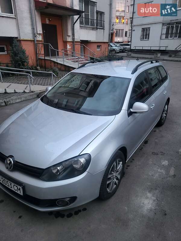 Універсал Volkswagen Golf 2011 в 