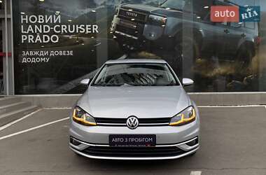 Хэтчбек Volkswagen Golf 2020 в 