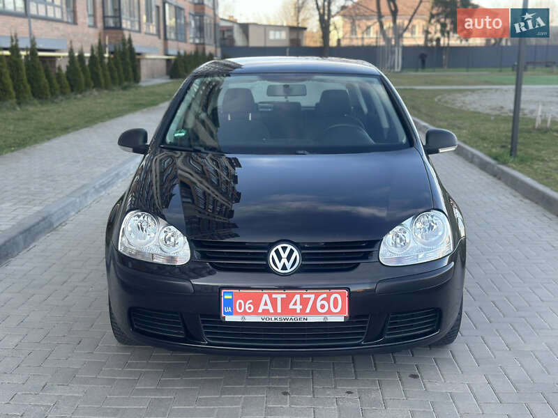 Хетчбек Volkswagen Golf 2008 в Житомирі