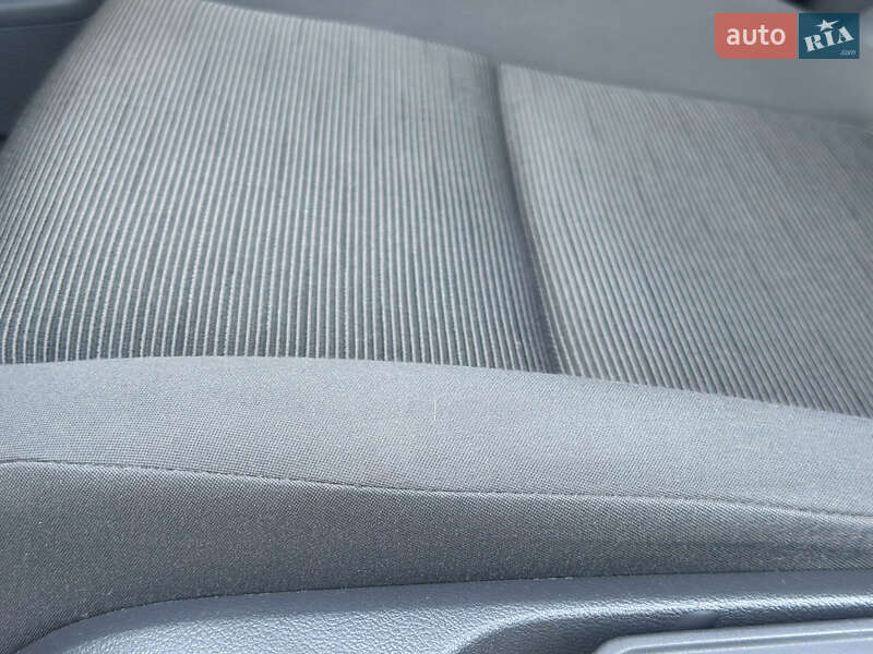 Хетчбек Volkswagen Golf 2008 в Житомирі