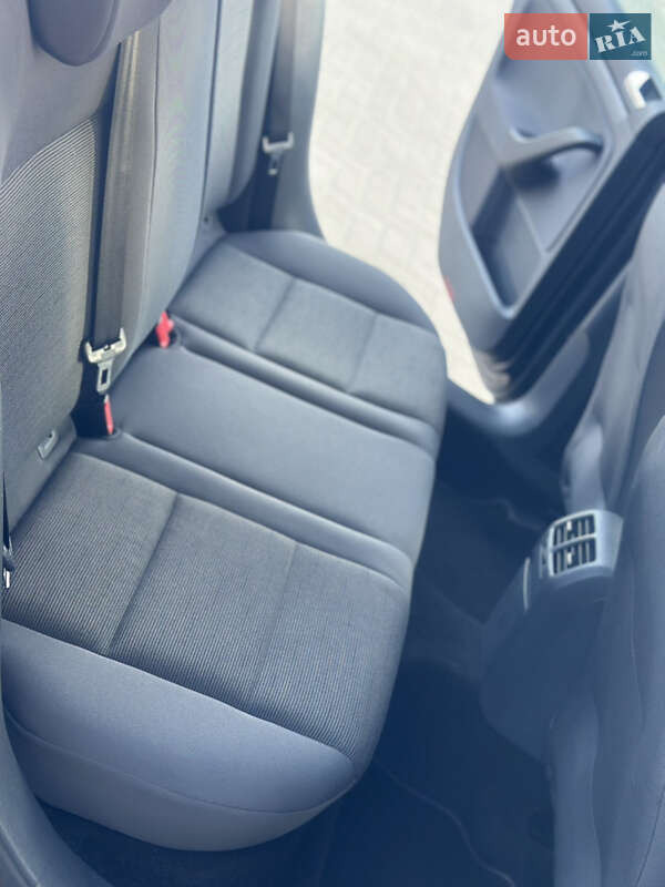 Хетчбек Volkswagen Golf 2008 в Житомирі