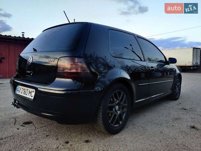 Хэтчбек Volkswagen Golf 2000 в Харькове
