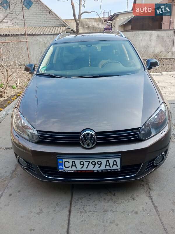 Универсал Volkswagen Golf 2011 в 
