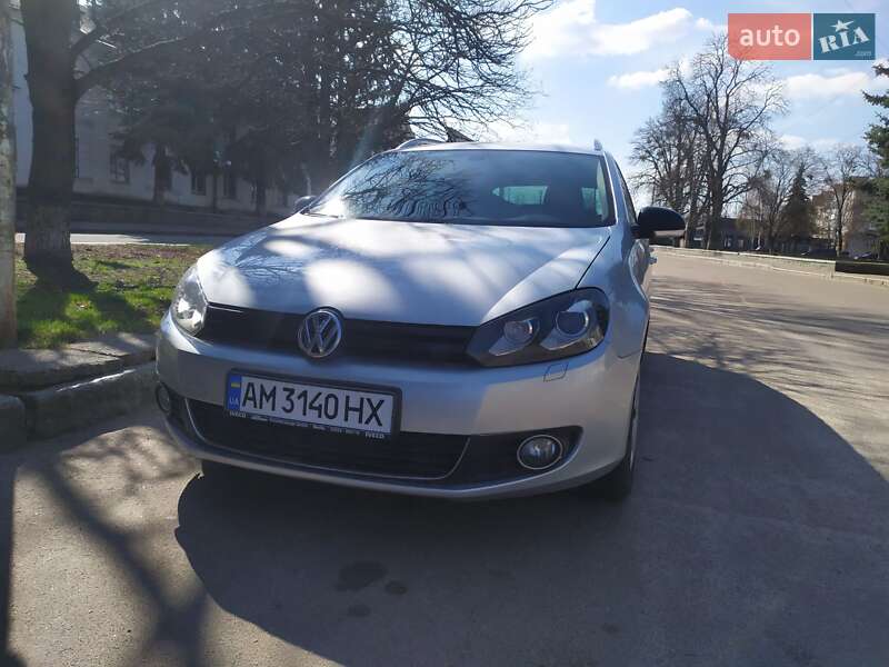 Универсал Volkswagen Golf 2012 в Житомире