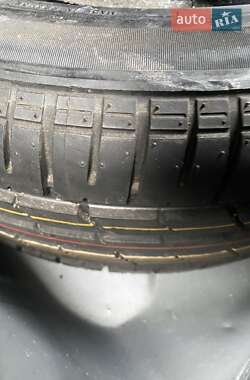 Хэтчбек Volkswagen Golf 2003 в 