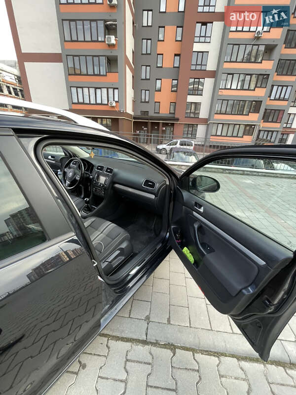 Универсал Volkswagen Golf 2012 в Тернополе