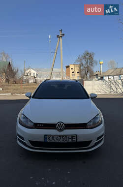 Універсал Volkswagen Golf 2015 в 
