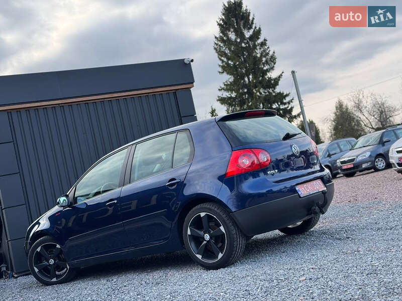Хетчбек Volkswagen Golf 2008 в Дрогобичі