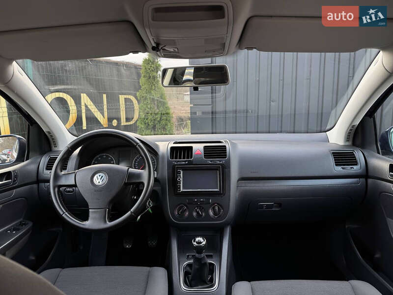 Хетчбек Volkswagen Golf 2008 в Дрогобичі