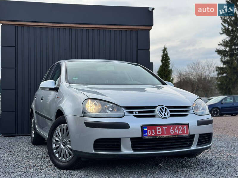 Хэтчбек Volkswagen Golf 2005 в Дрогобыче
