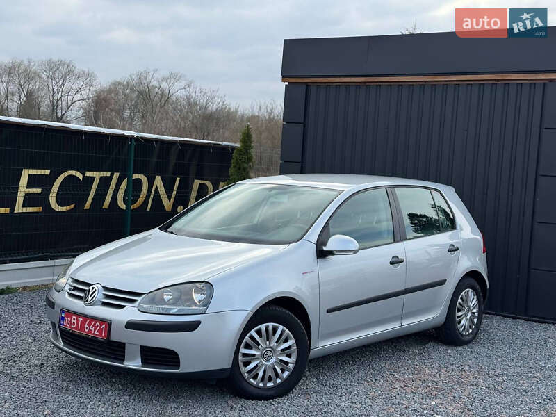 Хэтчбек Volkswagen Golf 2005 в Дрогобыче