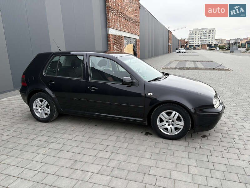 Хэтчбек Volkswagen Golf 2000 в Хмельницком