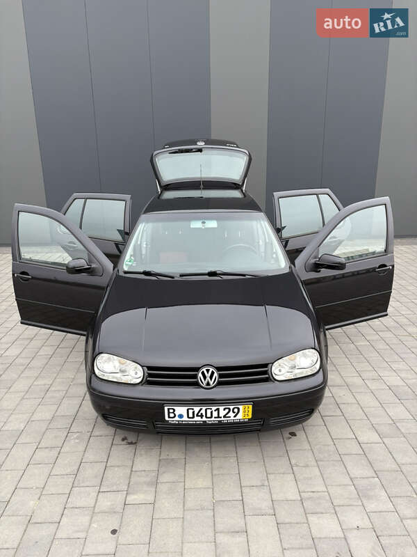 Хэтчбек Volkswagen Golf 2000 в Хмельницком
