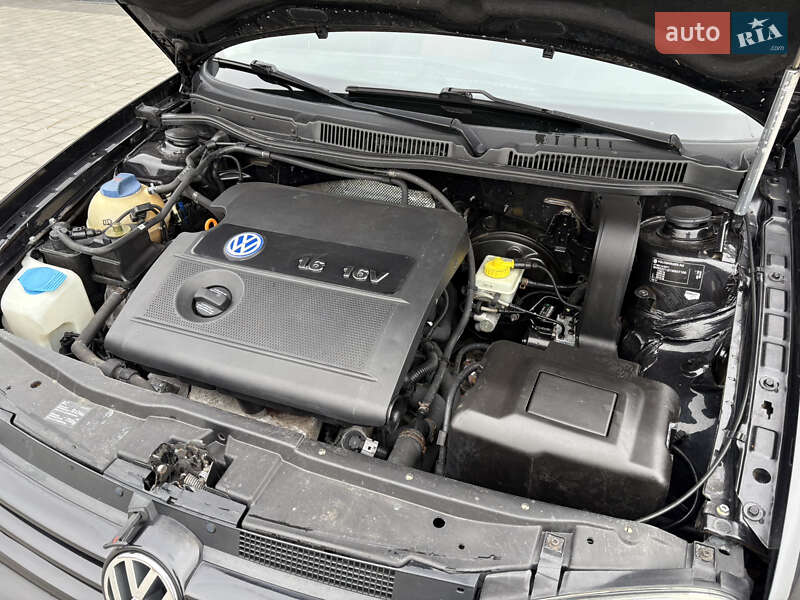 Хэтчбек Volkswagen Golf 2000 в Хмельницком