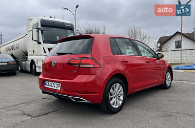 Хэтчбек Volkswagen Golf 2017 в 