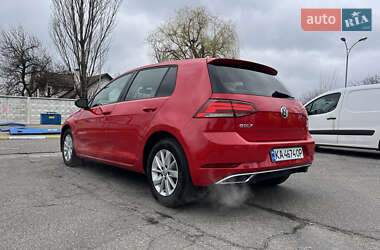 Хэтчбек Volkswagen Golf 2017 в 