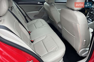 Хэтчбек Volkswagen Golf 2017 в 
