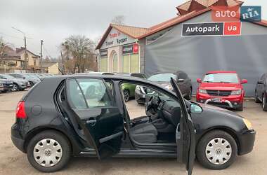 Хэтчбек Volkswagen Golf 2006 в 