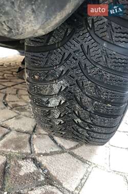 Хэтчбек Volkswagen Golf 2002 в 