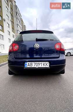 Хэтчбек Volkswagen Golf 2006 в 