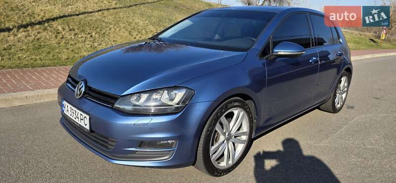 Хэтчбек Volkswagen Golf 2013 в Киеве