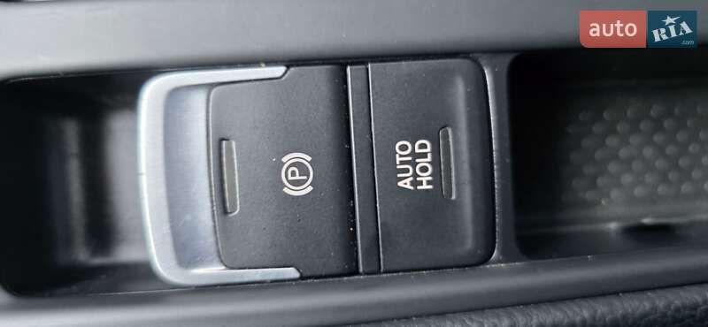 Хэтчбек Volkswagen Golf 2013 в Киеве