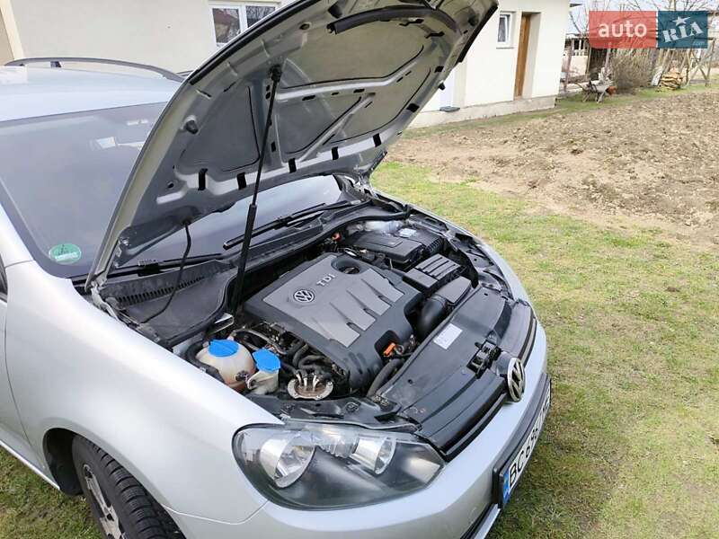 Универсал Volkswagen Golf 2012 в Львове