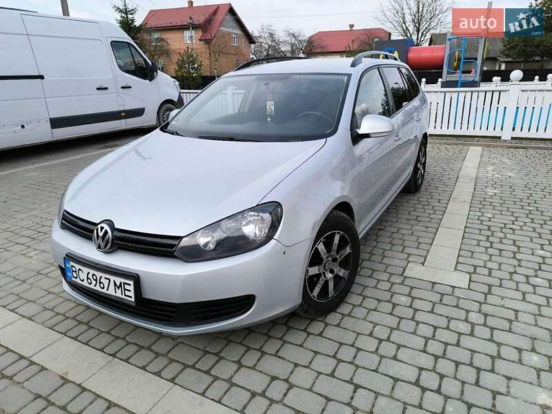 Универсал Volkswagen Golf 2012 в Львове