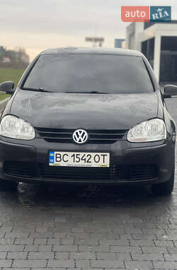 Хетчбек Volkswagen Golf 2008 в 