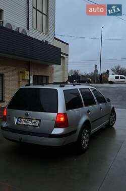 Універсал Volkswagen Golf 2000 в 