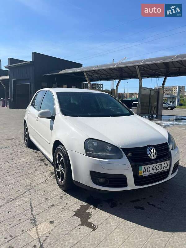 Хетчбек Volkswagen Golf 2008 в Ужгороді
