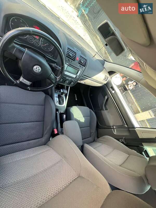 Хетчбек Volkswagen Golf 2008 в Ужгороді