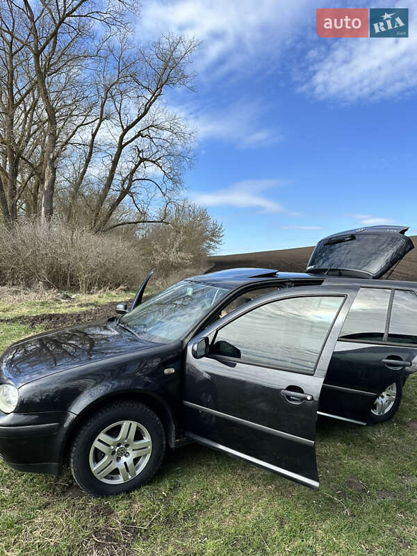 Хетчбек Volkswagen Golf 2000 в Тернополі