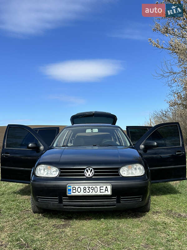 Volkswagen Golf 2000